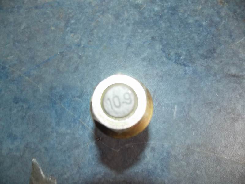 Front wheel bolt nut-1