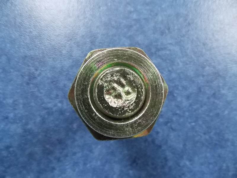 Front wheel bolt nut-right-2