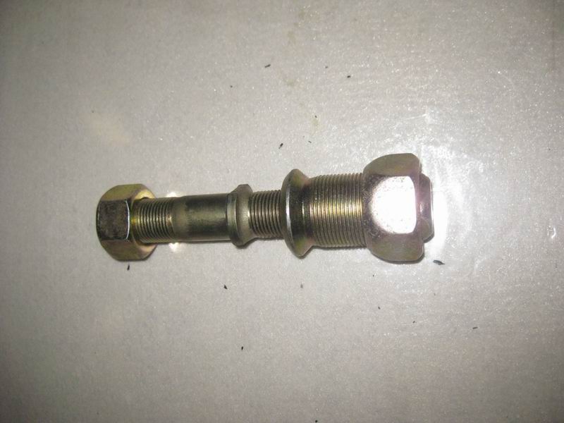Right wheel bolt nut