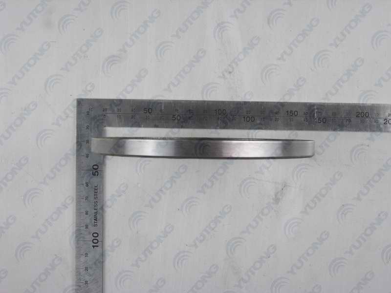 Front hub oil seal assembly-1