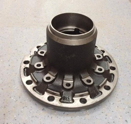 Ступица переднего колеса; Высота сквозного отверстия соединительного болта тормозного диска 34-2