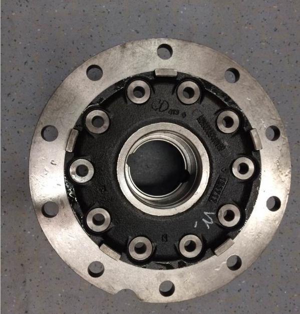 Ступица переднего колеса; Высота сквозного отверстия соединительного болта тормозного диска 34-1