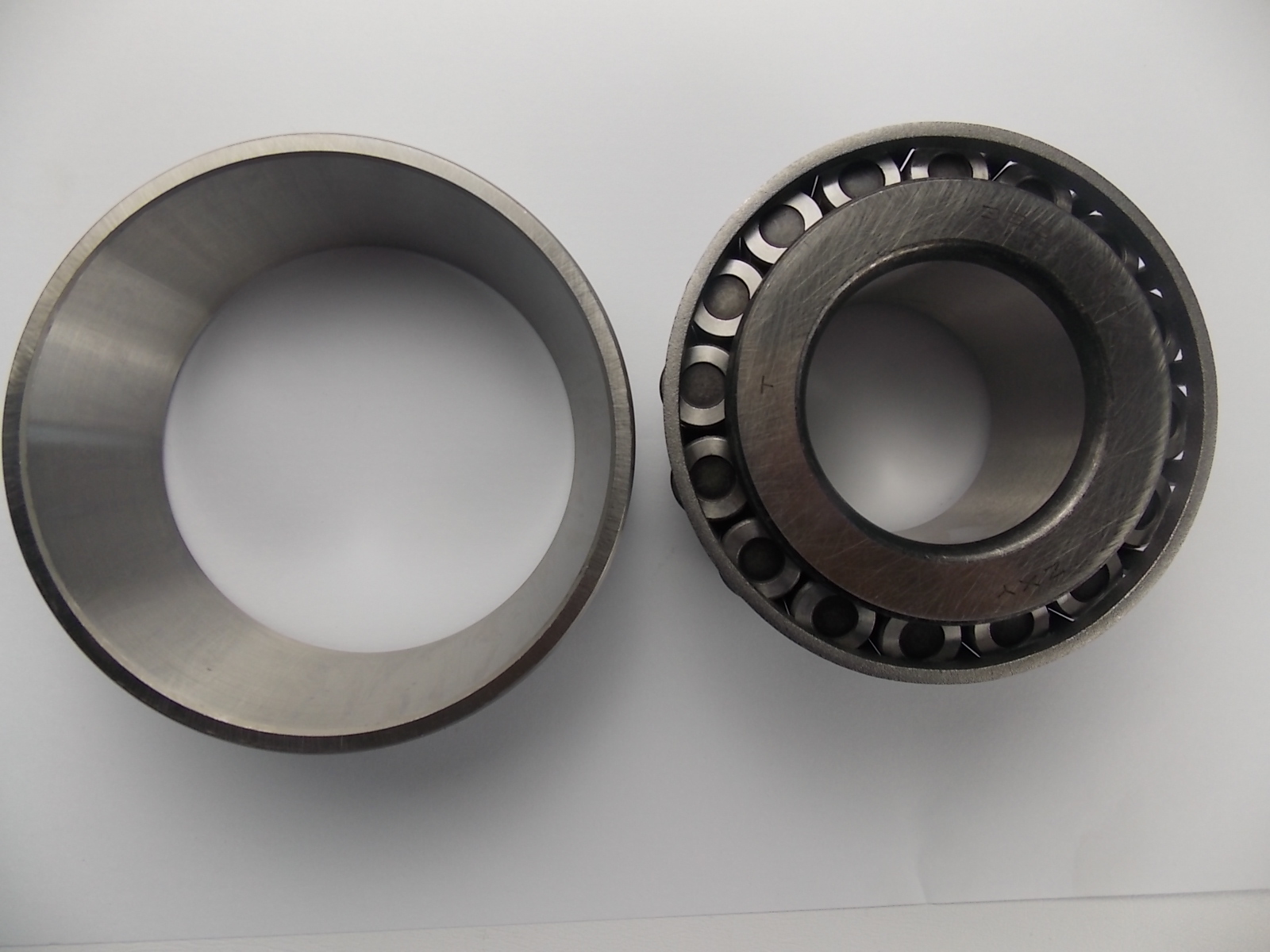 Front hub outer bearing-2