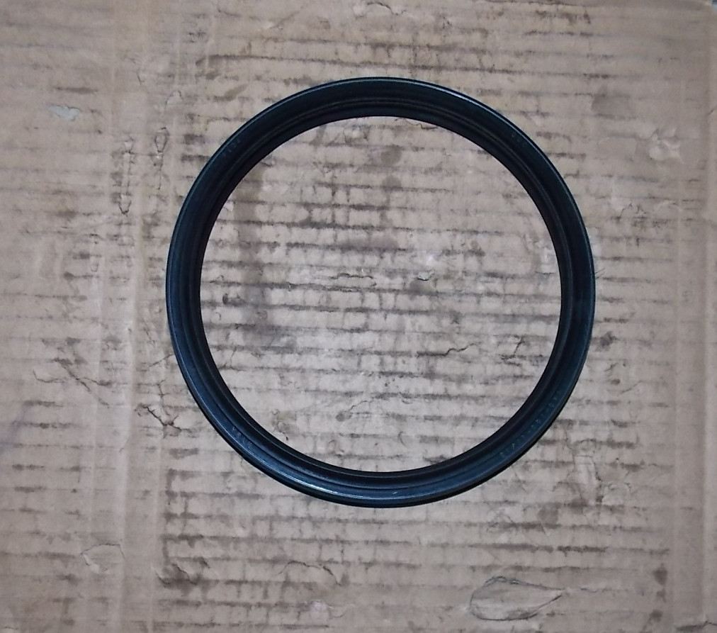 Hub oil seal; inner diameter 140; outer diameter 160; thickness 13