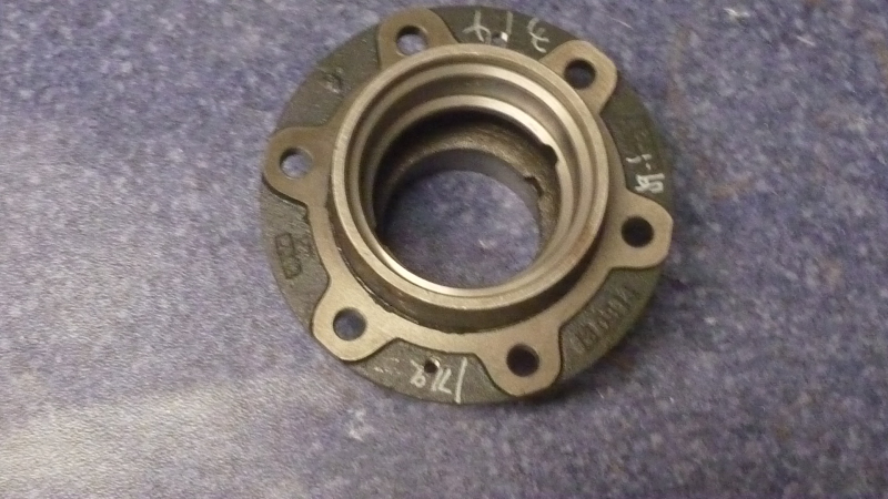 Front wheel hub-1