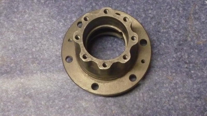 Front wheel hub