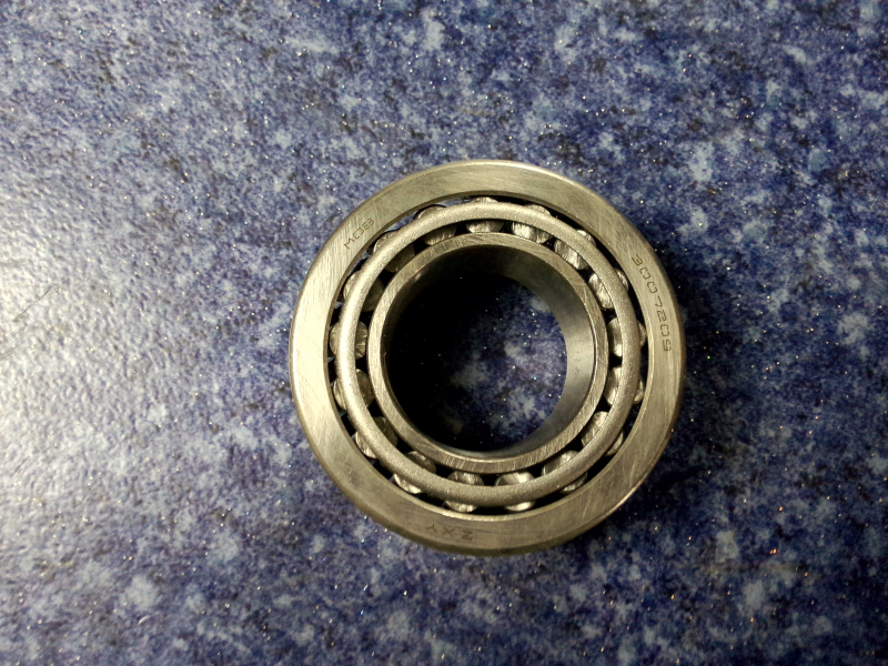 External bearing of the hub; same as 3103-00384-1