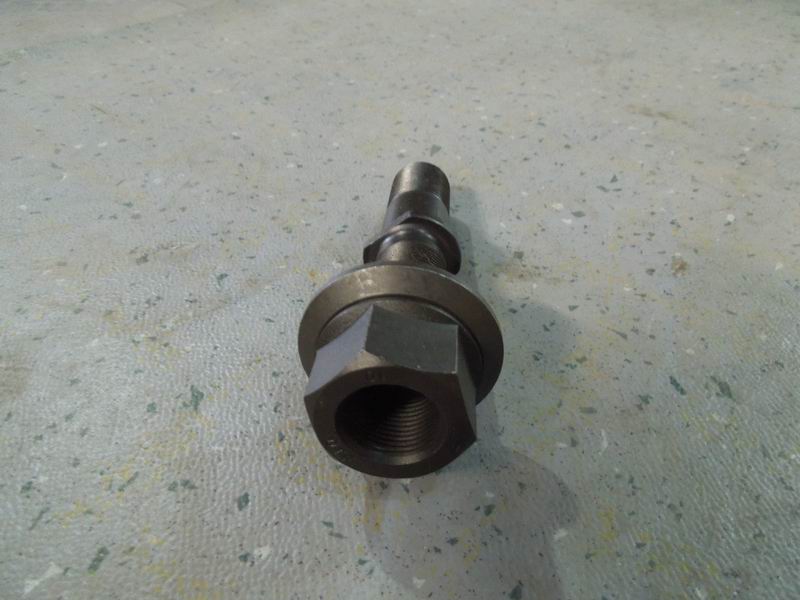 Колесные болты и гайки в сборе; включая 2 шт.-1