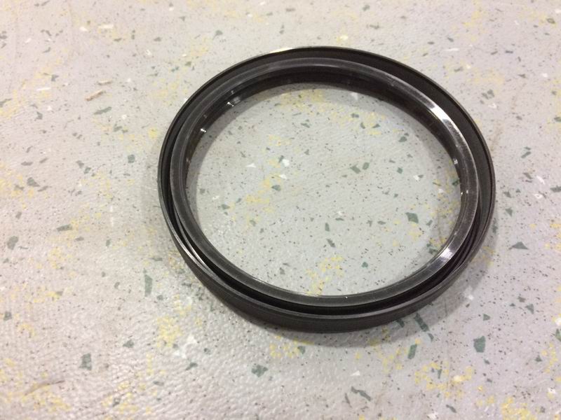 Сальник ступицы; внутренний диаметр 98 ; внешний диаметр 113 ; толщина 12-1