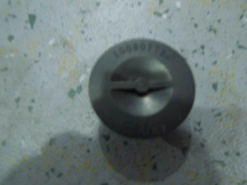 Резиновая вентиляционная заглушка торцевой крышки ступицы-1
