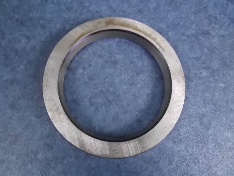 Rear wheel oil seal seat