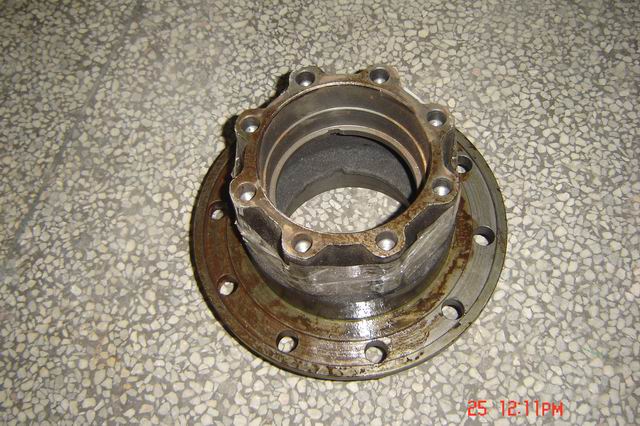 Rear wheel hub; with ABS; universal with 3104-00209