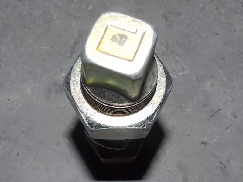 Left rear wheel bolt nut-1