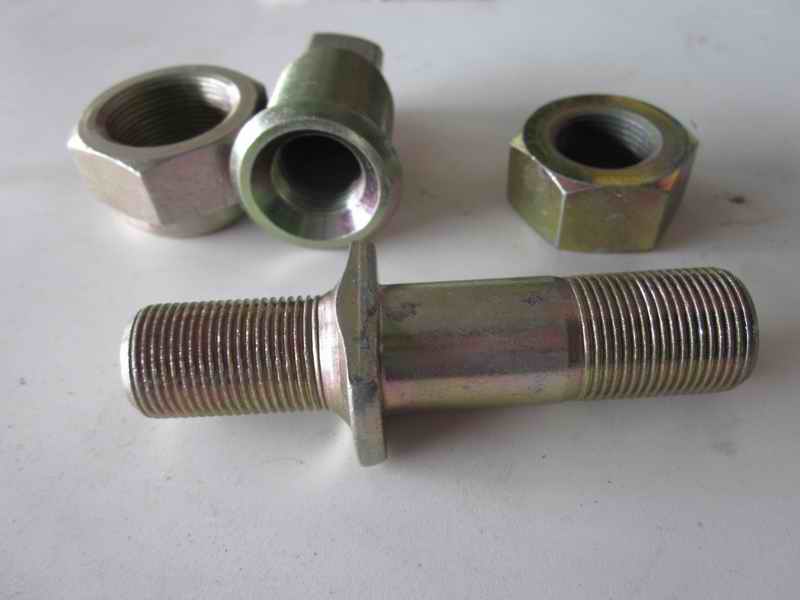 Wheel bolts and nut assembly-right-1