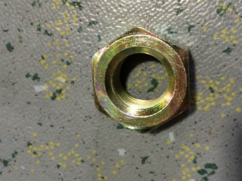 Гайка крепления тормозного барабана