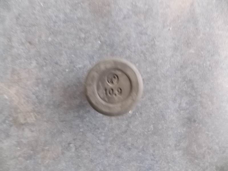 Задний ступичный подшипник; удалил так же, как 3104-00024-1