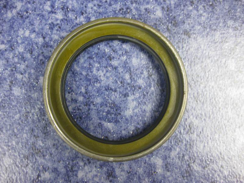 Rear wheel internal oil seal-2