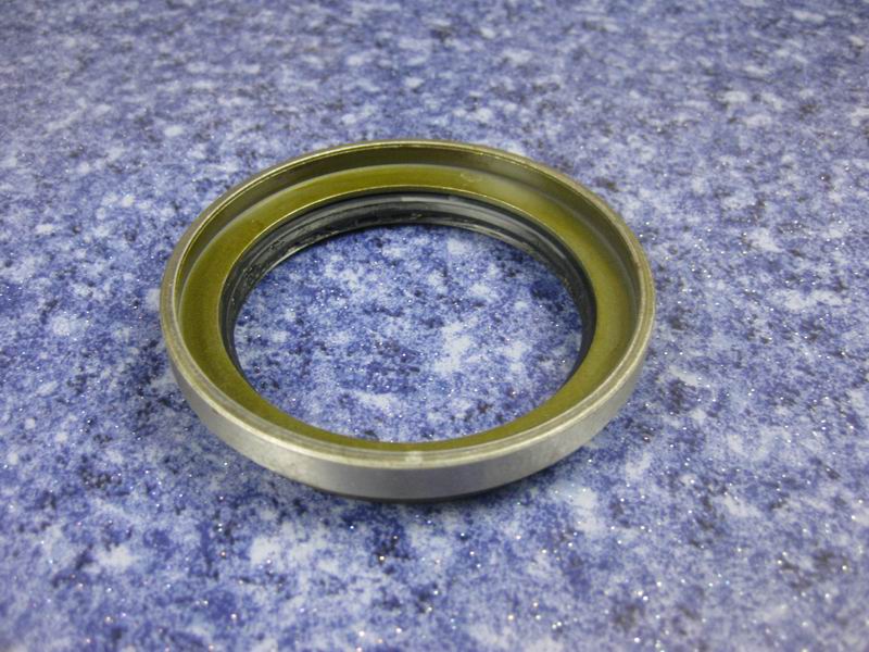 Rear wheel internal oil seal-3