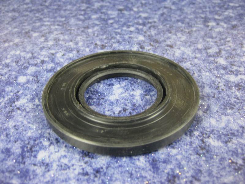 Rear wheel external oil seal-2