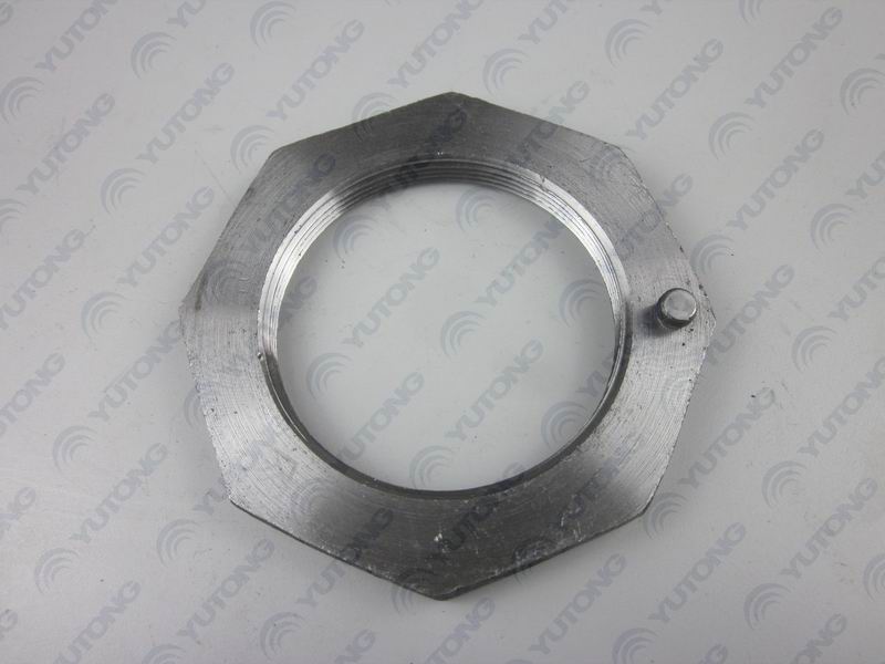 Регулировочная гайка ступицы; установлен на внутренней стороне трубы вала-1