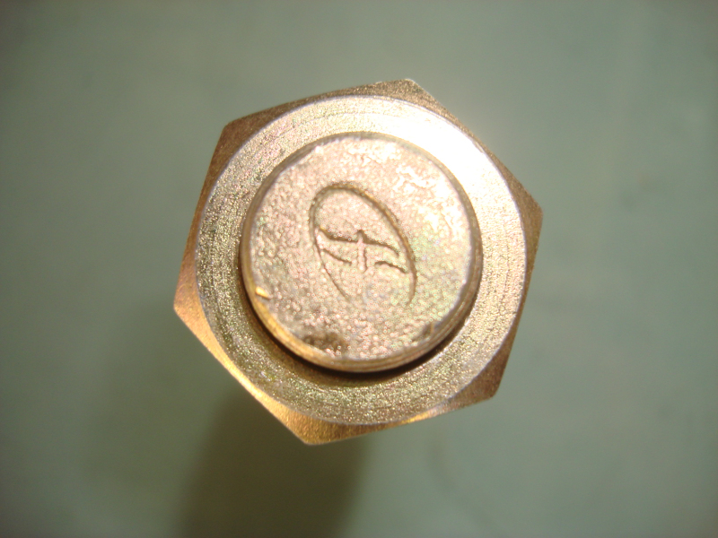 Wheel bolts-right-2