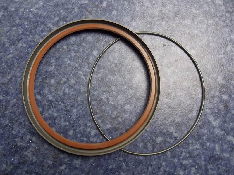 Rear wheel external oil seal-right; consume inventory