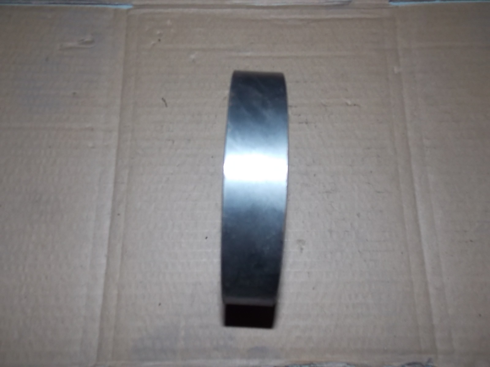 Rear hub oil seal seat-1