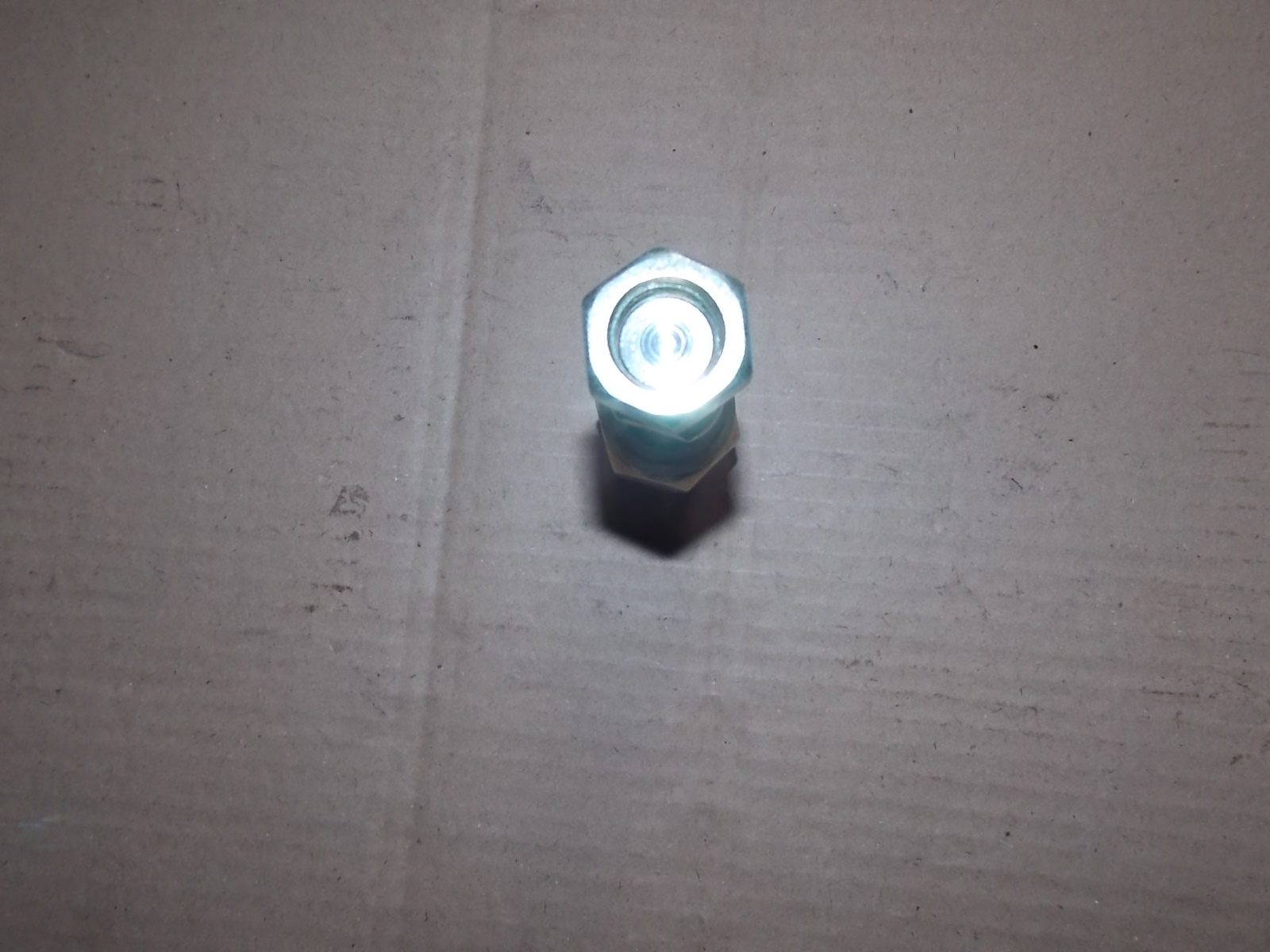 Rear hub bolt-right; (3114-00239 generations were used after consumption of inventory)-2