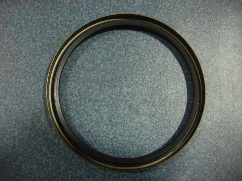 Hub oil seal; inner diameter 115; outer diameter 135; thickness 10.5