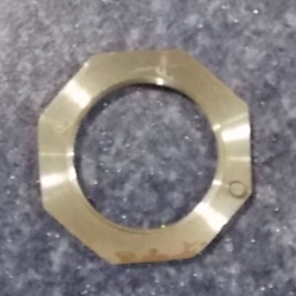 Внутренняя гайка подшипника задней ступицы-1