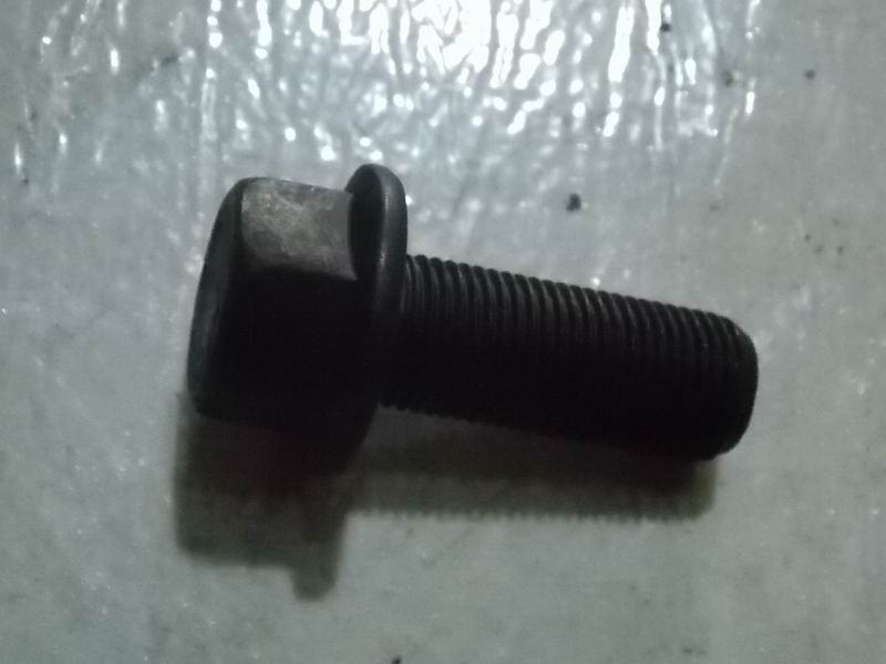 Passive tooth fastening bolts