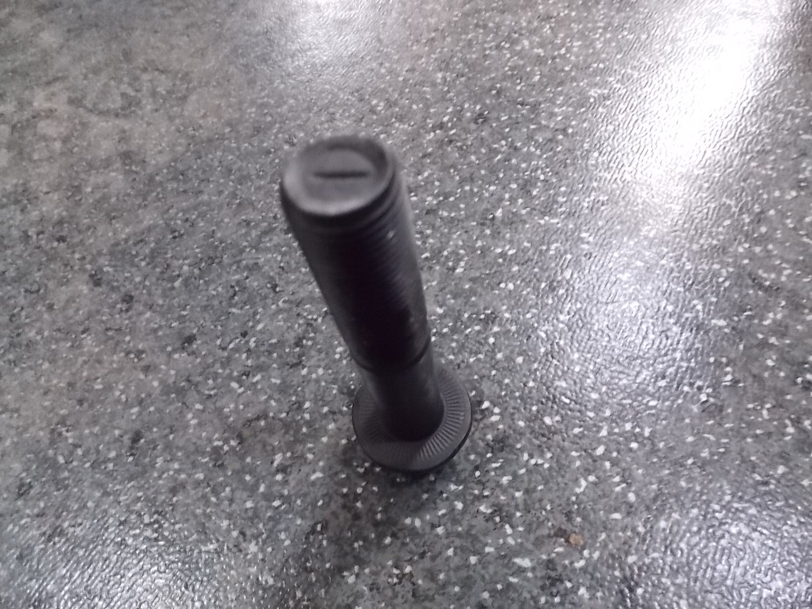 Болты крепления корпуса дифференциала-2