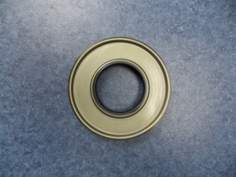 Rear wheel external oil seal-1