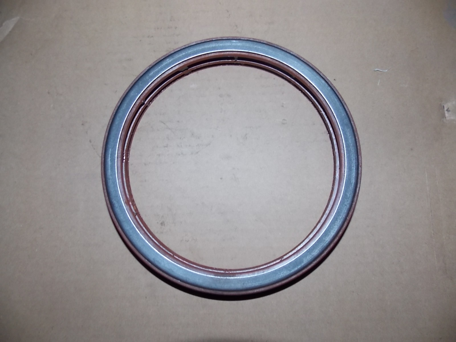 Rear wheel external oil seal-right