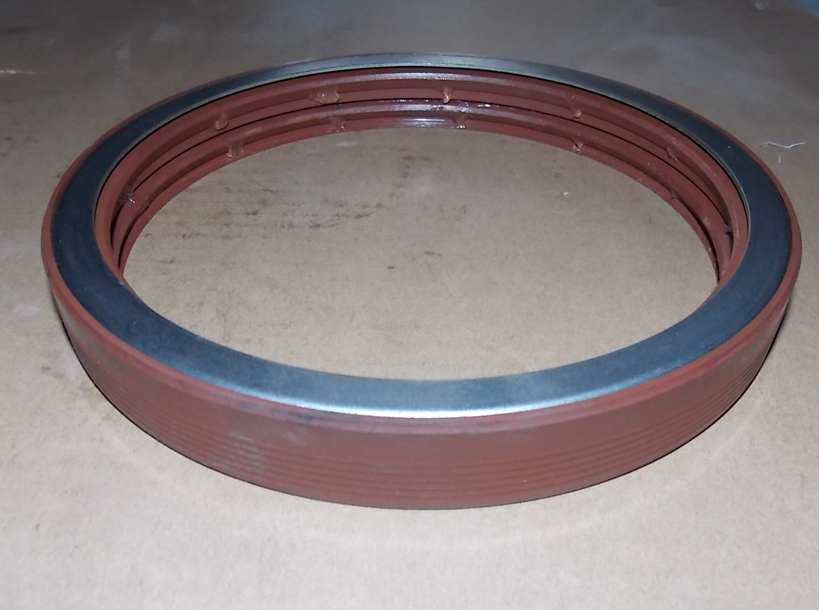 Rear wheel external oil seal-right-1