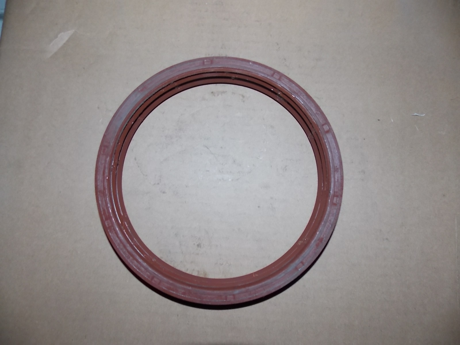 Rear wheel external oil seal-right-2