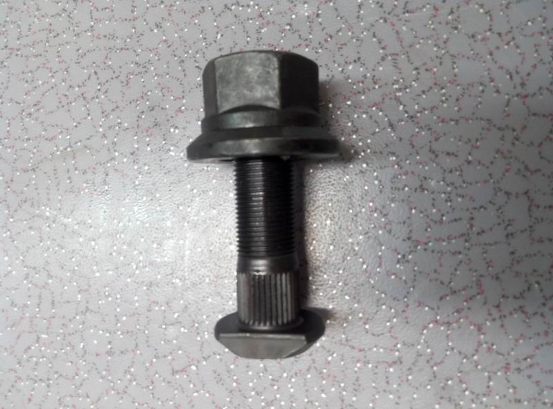 Колесные болты и гайки в сборе; включая 2 шт.