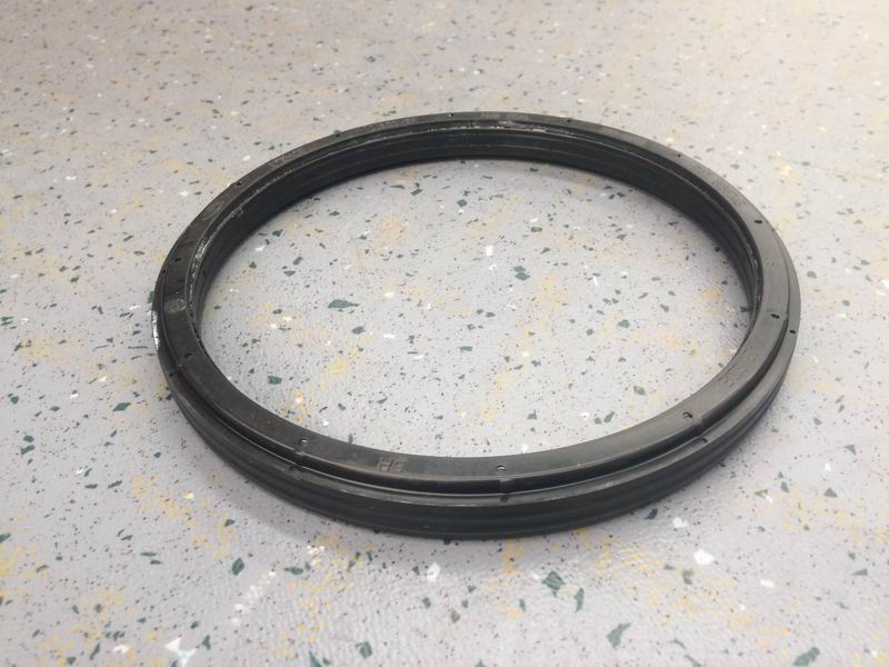 Hub oil seal; inner diameter * outer diameter * thickness 185*210*20-1