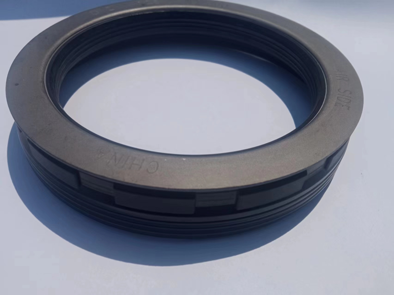 Oil seal in the hub-1