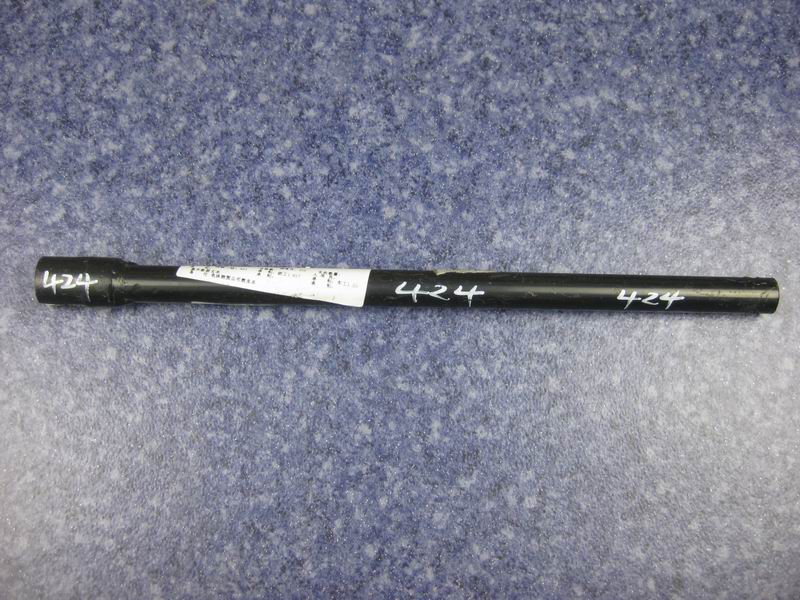 Spare tire lifter transmission rod (440)