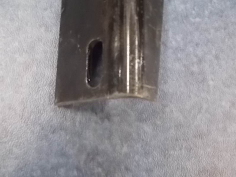 Задний кронштейн запасного колеса-2