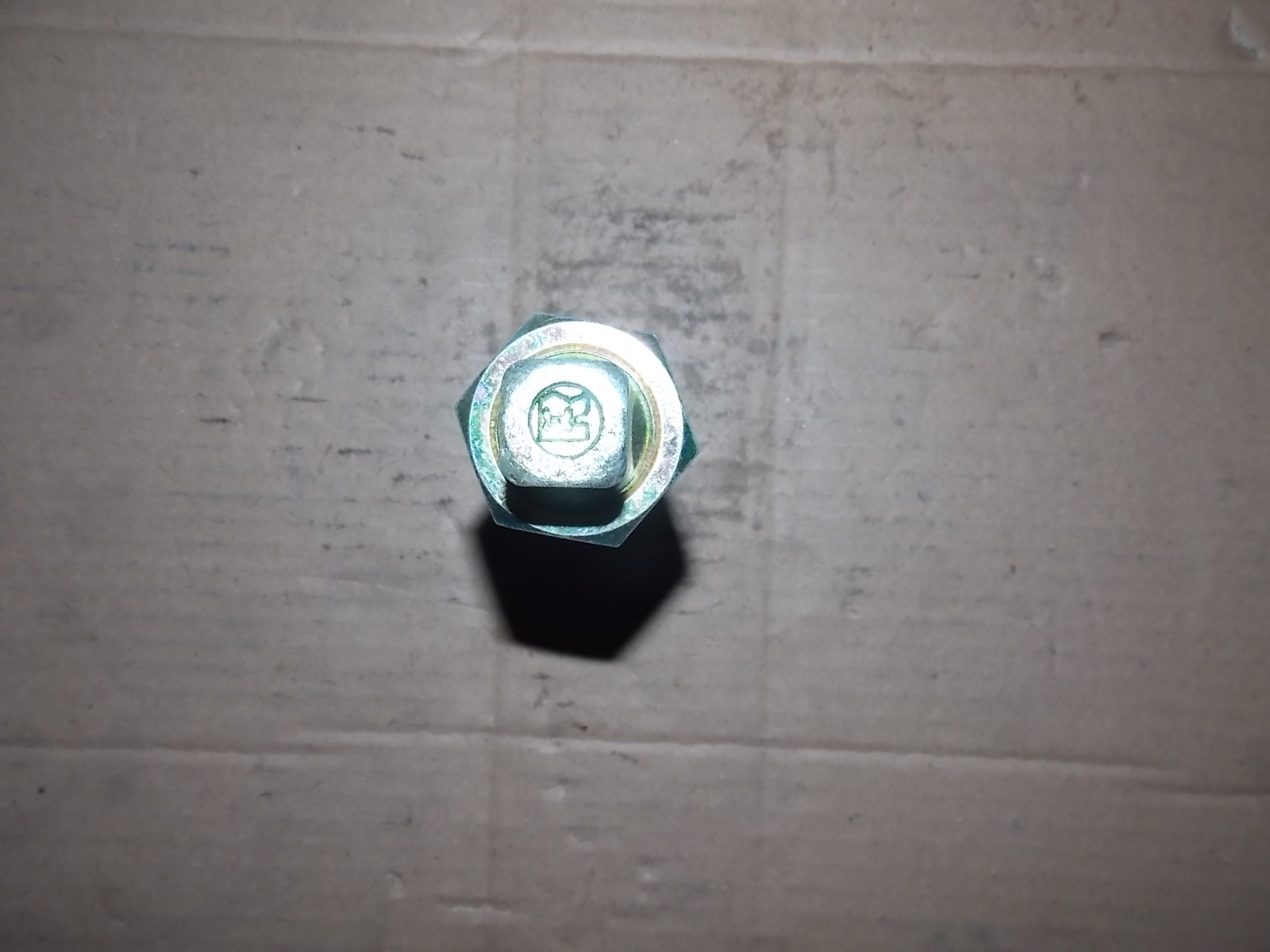 Right wheel bolt nut-2