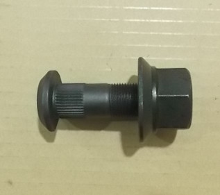 Колесные болты и гайки в сборе; включая 2 шт.