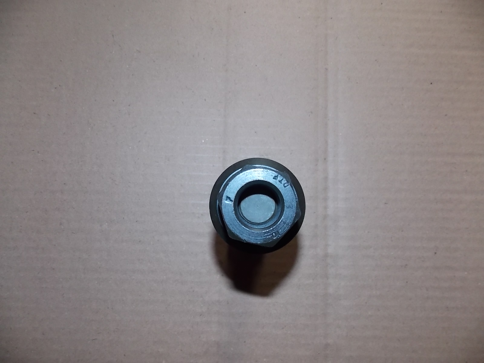 Right wheel bolt (with nut)-1