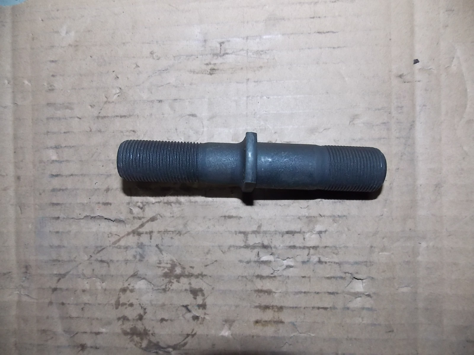Wheel bolts-1