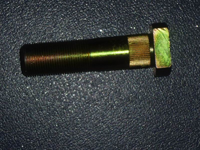 Гайка колесного болта-1