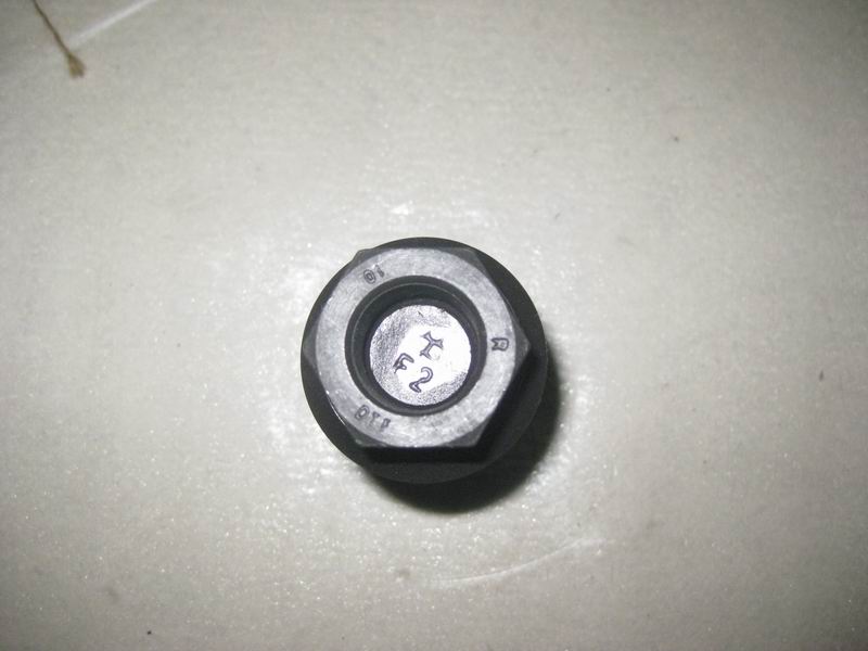 Гайка колесного болта в сборе; содержит 2 шт.-1