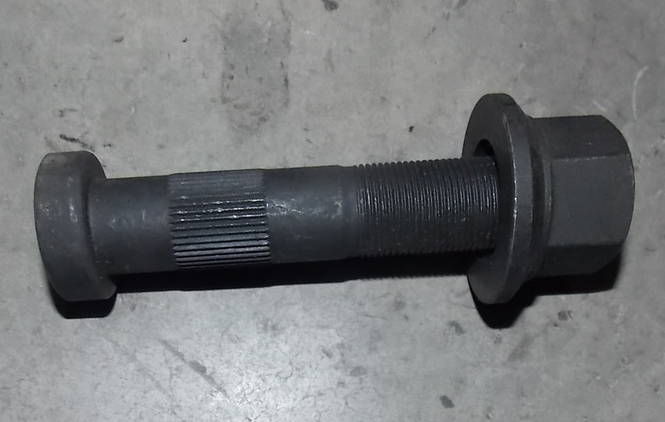 Колесные болты и гайки в сборе; включая 2 шт.