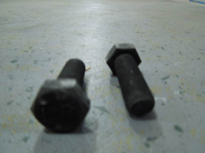 Connect the main subtract and rear axle shell bolt; M14*1.5*40