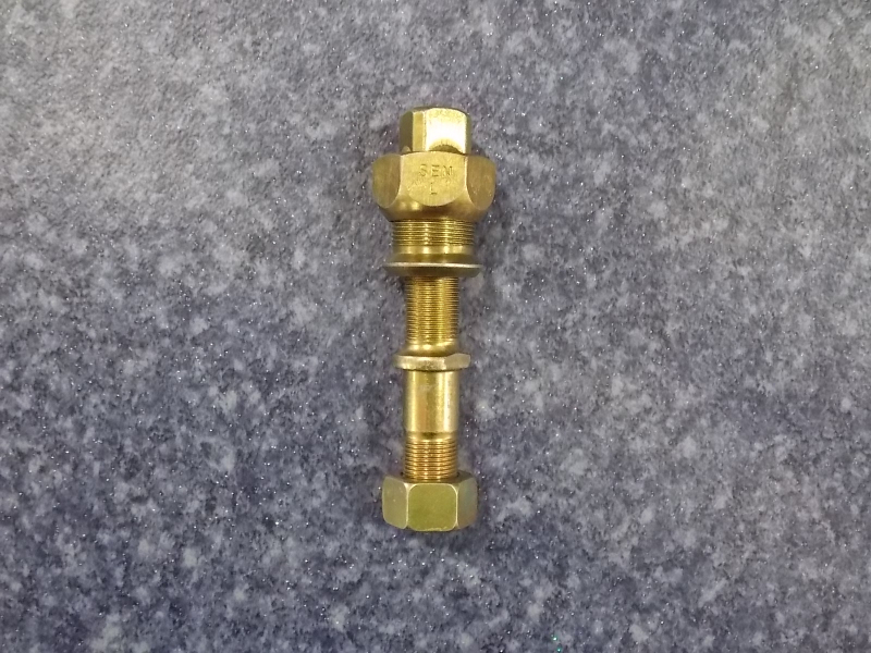 Rear hub bolt assembly-left; contains 4 pieces